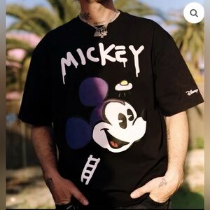 Disney 100 x H&M Relaxed Fit Mickey Mouse Tee Purple / Black Large